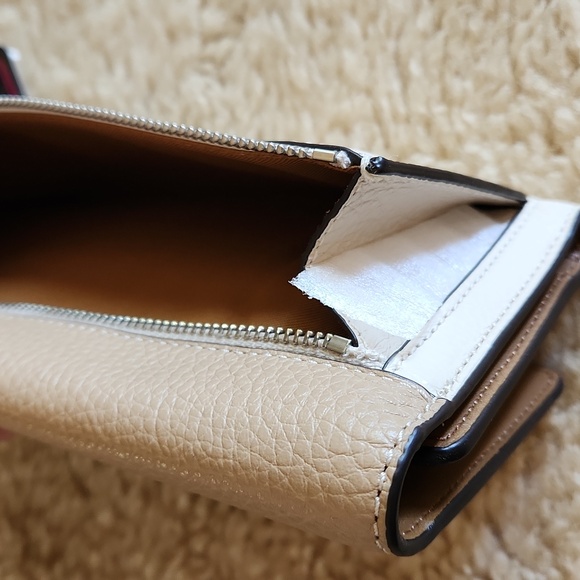 NWT Coach Sandy Beige Color Block Slim Tri-fold Leather Wallet 🤎🎁♥️ - Picture 5 of 16